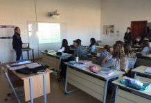 Activitate a poliţiştilor la liceele din Gherla! Elevii au primit informaţii despre fenomenul „bullying” | FOTO