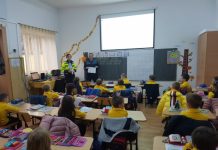 GHERLA: Discuţii între poliţişti şi elevi! Ce au aflat aceştia (FOTO)
