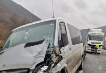 Accident cu trei camioane şi o autoutilitară între Cluj şi Oradea! Traficul a fost blocat trei ore (FOTO)