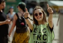 Vrei să fii voluntar la Electric Castle? Vezi ce beneficii ai