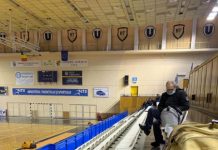 EXCLUSIV: Zeci de români din Paris au ajuns pe Aeroportul Cluj! Aşteaptă să fie duşi în carantină (VIDEO/FOTO)