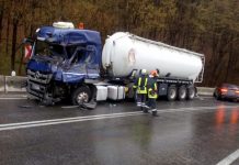 Accident între Cluj şi Oradea! Impact între un autotren şi o autocisternă (FOTO)