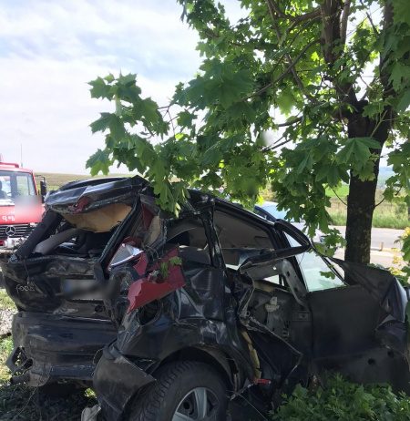 Accident în Tureni! Două femei au ajuns la spital (FOTO)