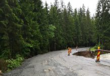 A fost redeschis drumul dintre Beliș și Călățele! Acesta a fost rupt de o viitură (FOTO)