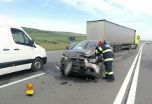 Grav accident în zona localităţii Vâlcele! Două maşini s-au ciocnit (FOTO)