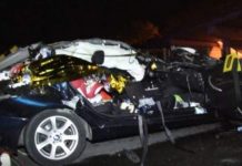 Grav accident pe A1! O fetiţă de aproape 2 ani şi mama ei au murit după ce un şofer de TIR a întors pe autostradă (FOTO)