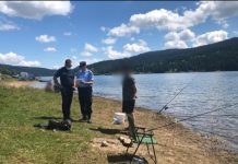 Acţiune în comuna Beliş! Poliţiştii au verificat 12 ambarcaţiuni (FOTO)