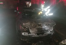 Maşină cuprinsă de un incendiu pe o stradă din Cluj-Napoca