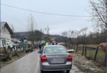 Accident în Ciubăncuţa! Copil de 3 ani lovit de o maşină (FOTO)