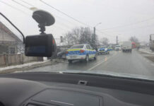 Accident în Urişor! Un TIR a intrat într-un cap de pod (FOTO)