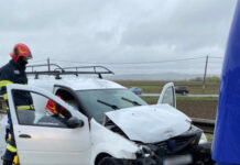 Accident pe centura Apahida-Vâlcele între un camion şi un autoturism! Două persoane au fost rănite (FOTO)