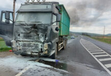 Grav accident între Cluj şi Oradea! Un motociclist a murit după ce a intrat într-un TIR! Motocicleta a luat foc (FOTO)