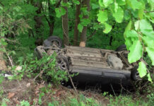 Accident cu 4 victime între Șomeșul Cald și Mărișel! Au căzut cu maşina într-o vale (FOTO)