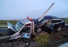 Accident pe Autostrada A3! Bărbat rănit după ce s-a izbit cu autoplatforma de parapeţi (FOTO)