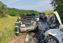 Accident pe Valea Florilor! Impact violent între două maşini (FOTO)