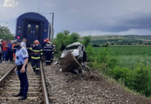 Accident în Gherla! O maşină a fost lovită de tren: un bărbat a murit (FOTO)