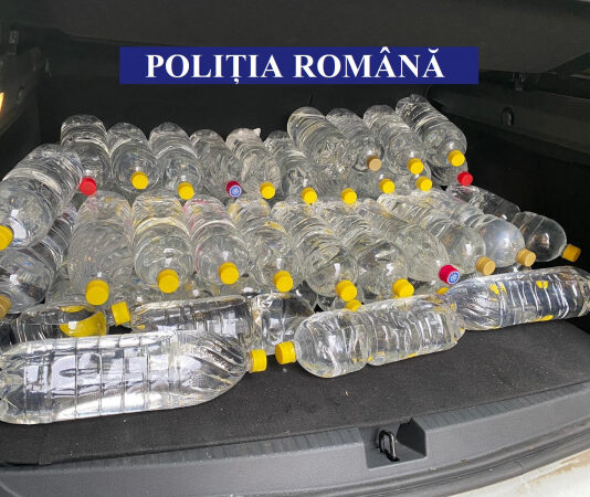 Percheziţii la Gherla şi Cojocna! Poliţiştii au confiscat 710 litri de alcool şi peste 48.000 de țigarete (FOTO)