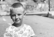 A decedat Matei, baiatul de 7 ani lovit de masina in Rugasesti | 10 zile s-a aflat in coma – VIDEO