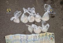 VIDEO: Bărbat reținut după ce a vrut să vândă jumătate de kilogram de droguri