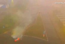 VIDEO LIVE – Un șofer beat a zburat peste un rondou din interiorul unei intersecții