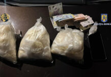 FOTO: Prins în flagrant în timp ce voia să vândă 1,4 kg droguri