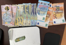 VIDEO: 3 tineri reținuț pentru trafic de substanțe psihoactive. Erau dealeri în două județe