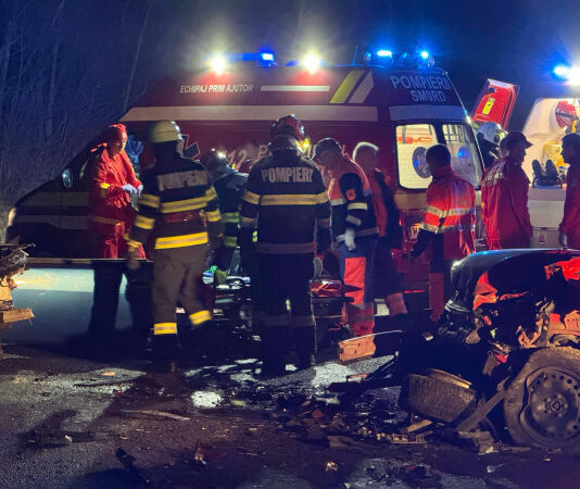 VIDEO: Un clujean s-a trezit izbit de o mașină în pasul Mesteacăn. 4 persoane rănite