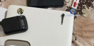 Vindeau cu 100 de lei doza de stupefiante. 11 bărbați și 5 femei săltate (foto)