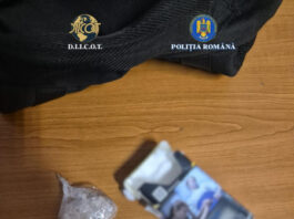 Doi bărbați vindeau substanțe interzise cu sume între 500 și 4.000 la o tranzacție (foto)