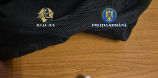 Doi bărbați vindeau substanțe interzise cu sume între 500 și 4.000 la o tranzacție (foto)