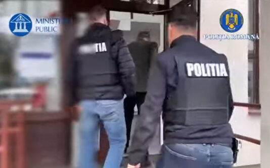 Percheziție la sediul unei instituții publice dar și la două domicilii (VIDEO)