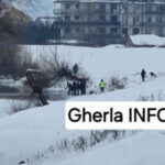 Doi copii au căzut în Someș după ce se jucau pe gheață. Unul salvat, altul este căutat cu scafandru – VIDEO